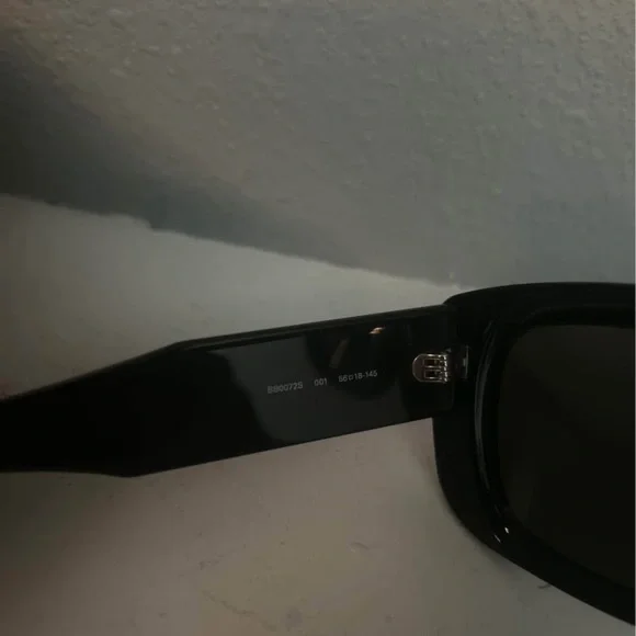 Balenciaga Dark Frame Sunglasses - Picture 2 of 4